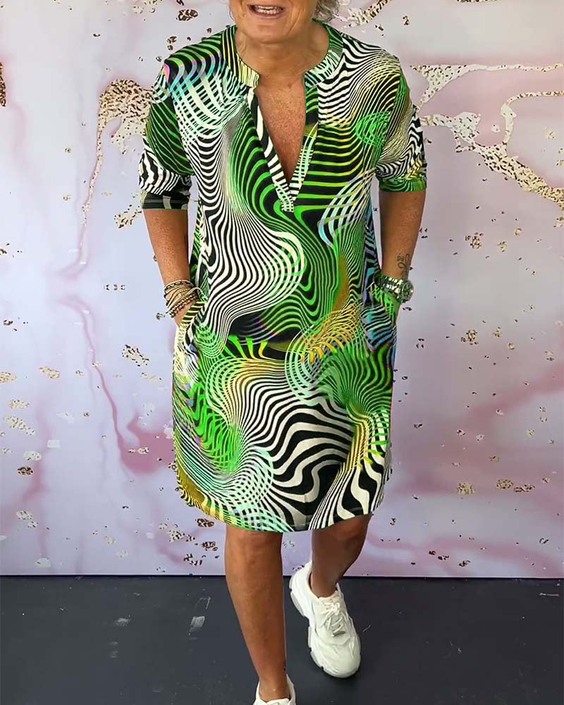 Mari - Barevné šaty s V výstřihem