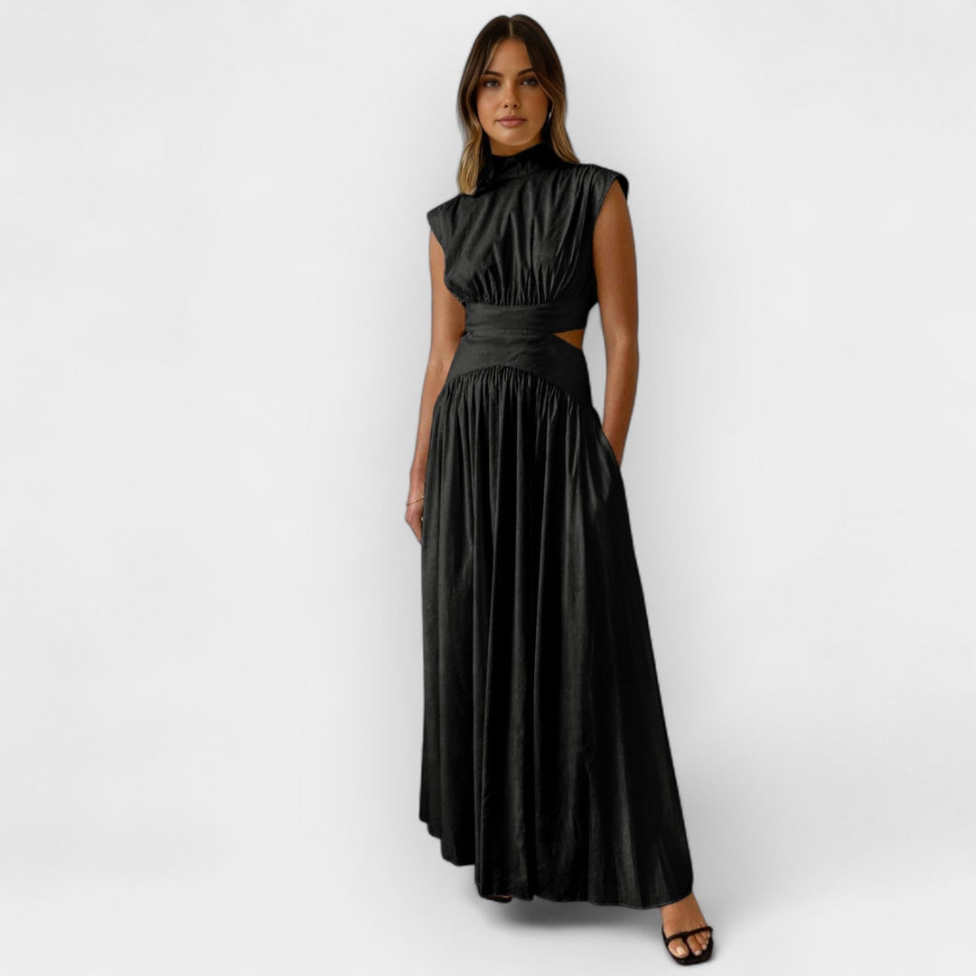 Stylové šaty s výřezy