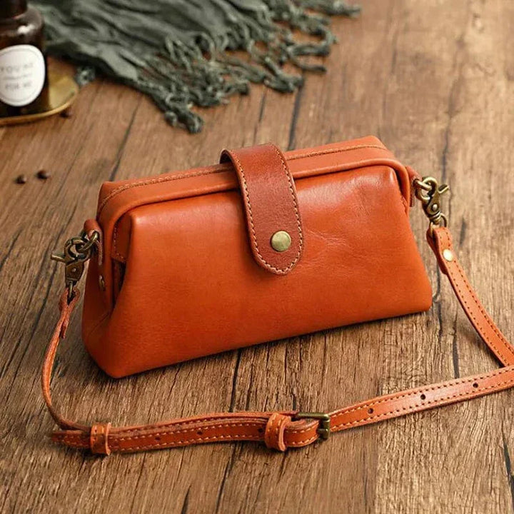 Ivy - Mini kožená crossbody taška