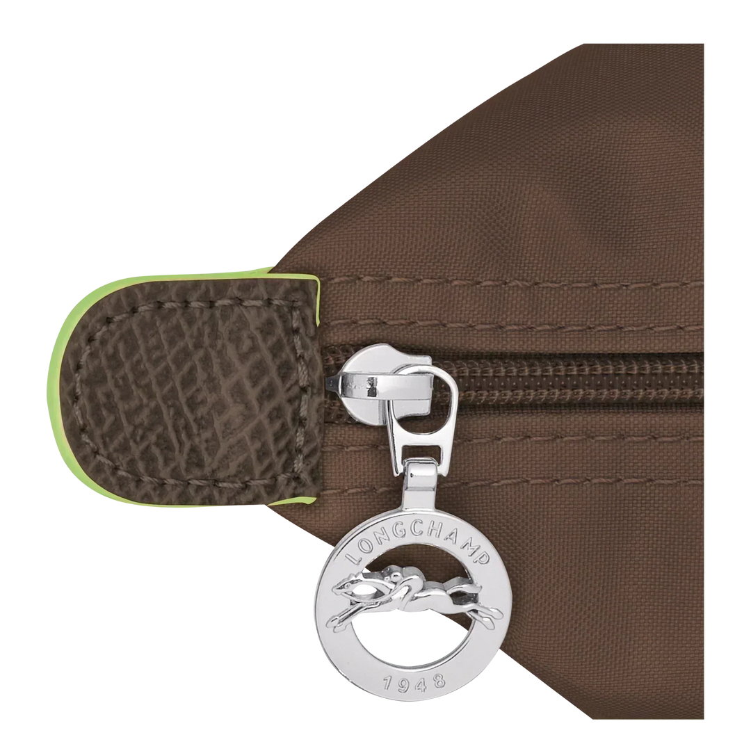 Lorent | Tote, Půda