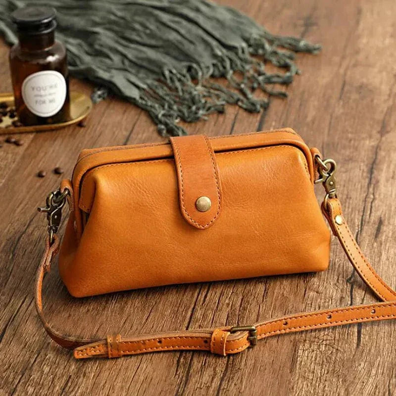 Ivy - Mini kožená crossbody taška